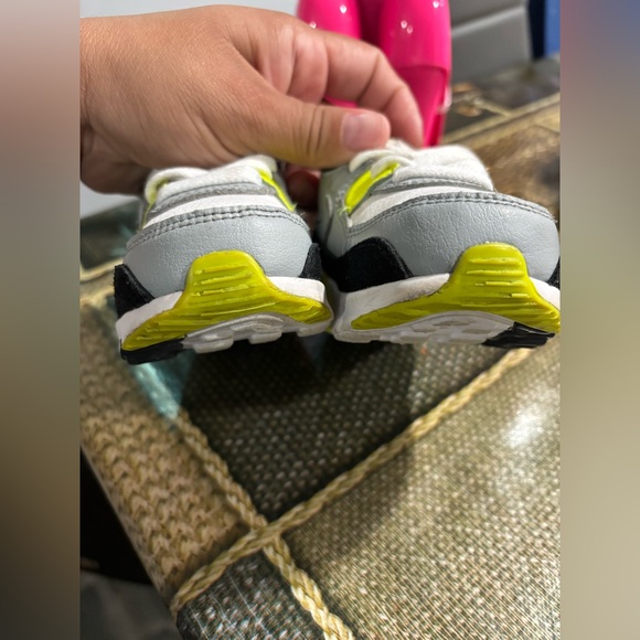 Nike Air Max Kids Grey with Neon Yellow & Black Accent Sneakers - Picture 8 of 12